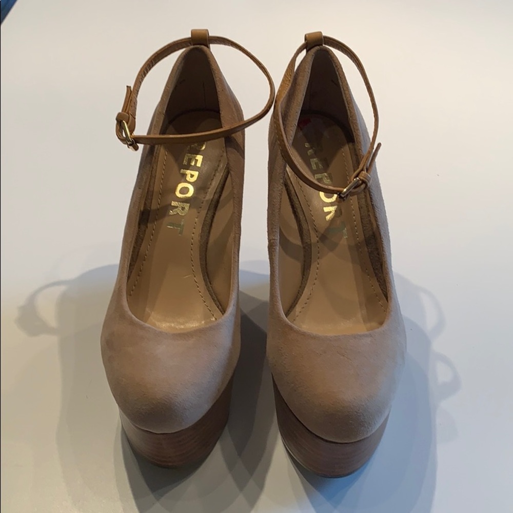 Report Kim Beige Suede Closed-Toe Wedges